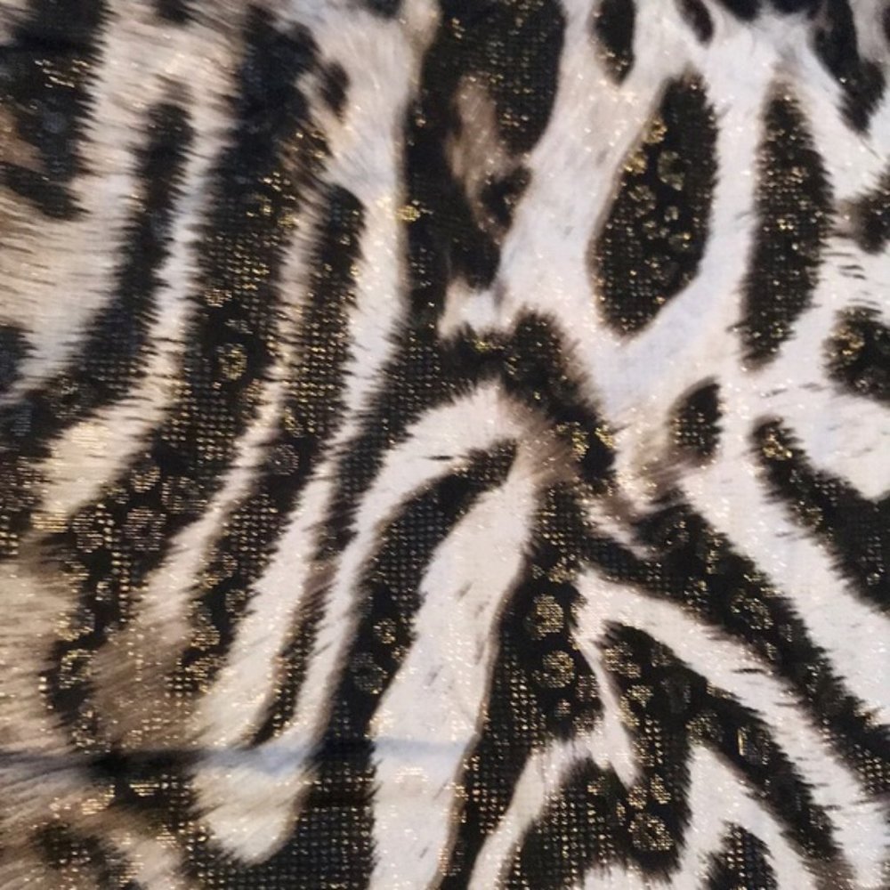 ANIMAL PRINT TOP - Picture 3 of 3